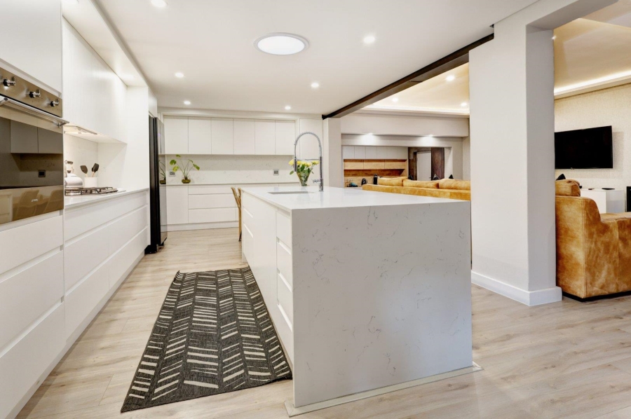 6 Bedroom Property for Sale in Welgemoed Western Cape